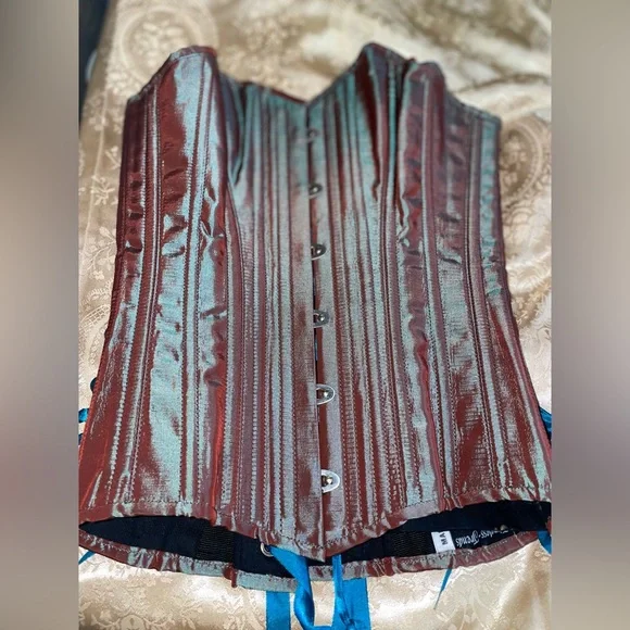 Timeless trends overbust corset 22L steel bones - Picture 13 of 16
